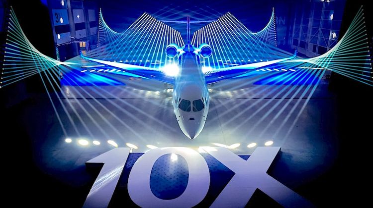 Dassault présente son dernier bijou, le Falcon 10X